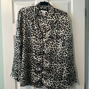 Pink K women’s satin pajama set in animal print.  Very good condition.  Sz XL